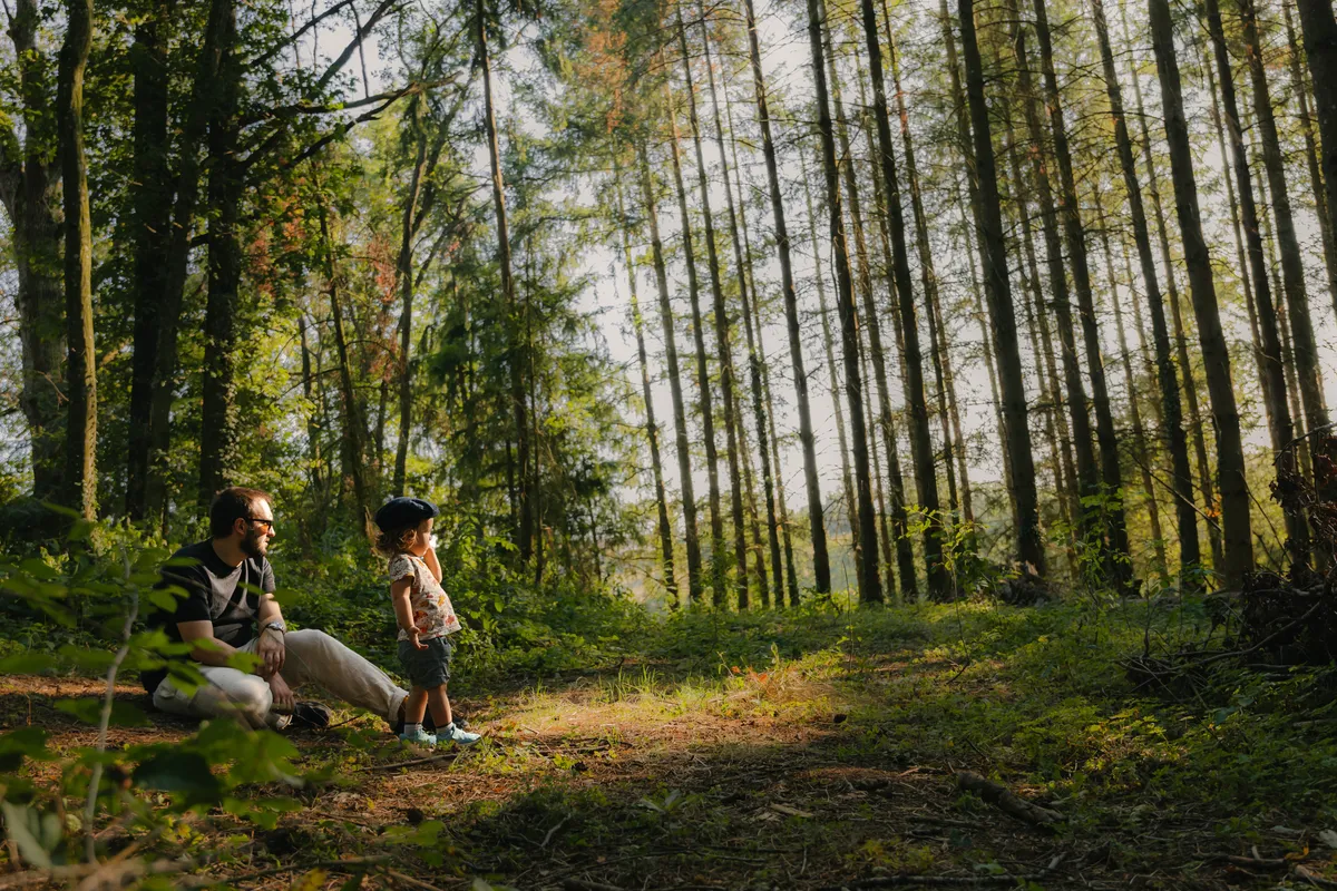 papa-enfants-foret